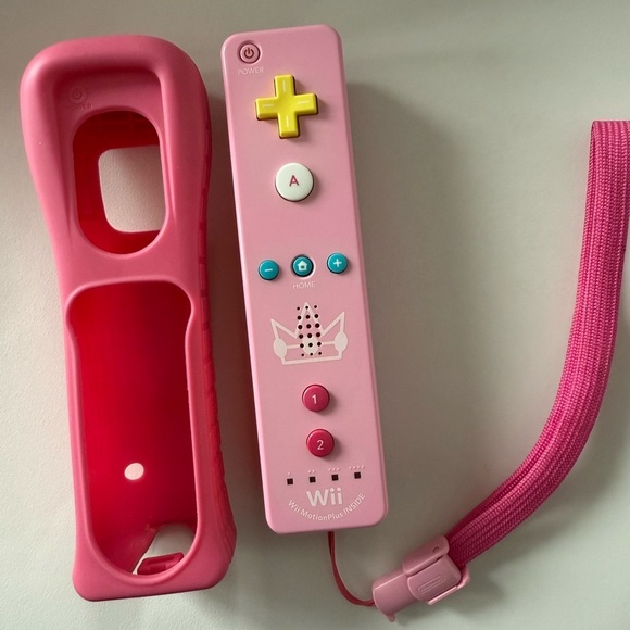 Nintendo Wii U Remote Controller Plus Super Mario PEACH - Picture 2 of 4